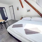 Homestay Romanticky Pokojicek V Podkrovi R5 *