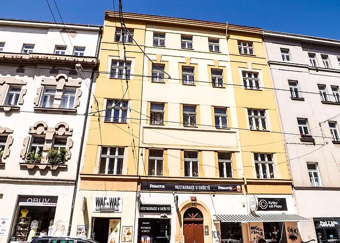Romantický Pokojíček V Podkroví R5 Quarto em Acomodações Particulares