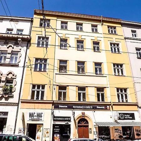 Romanticky Pokojicek V Podkrovi R5 Pansiyon