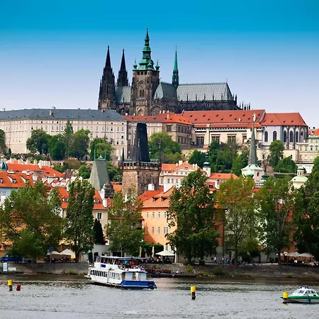 Pansiyon Romanticky Pokojicek V Podkrovi R5 Prag