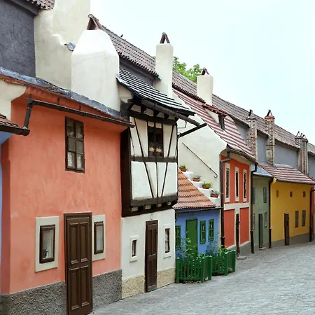 Romanticky Pokojicek V Podkrovi R5 Pansiyon